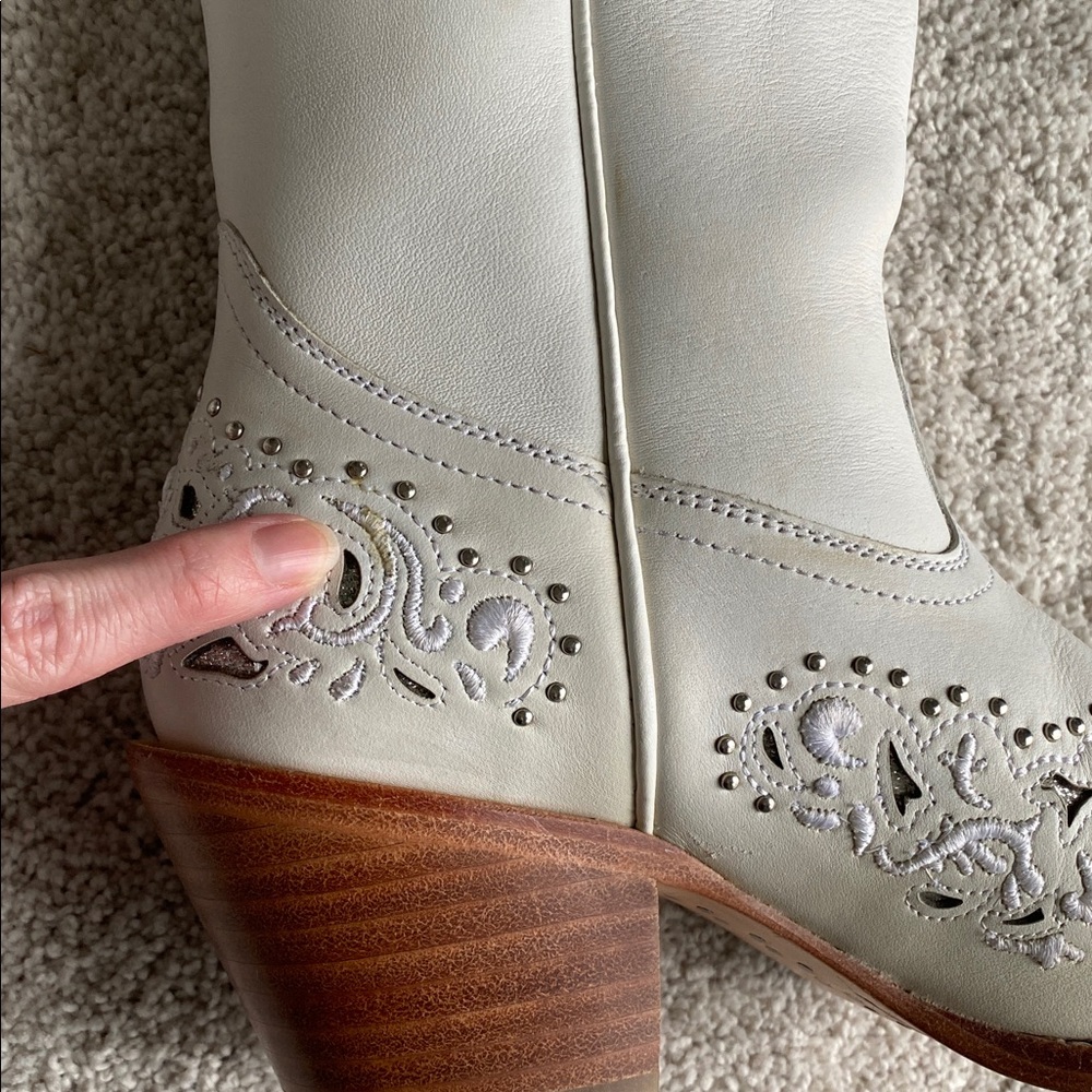 Shyanne White Embellished Danitza Western Boots - Snip Toe - Picture 9 of 11